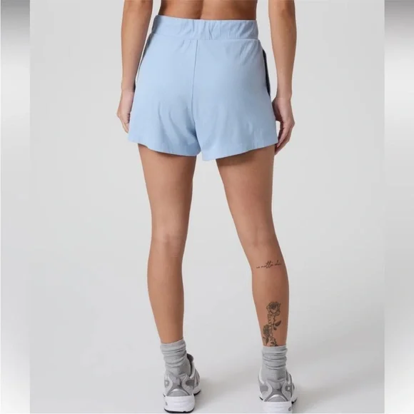 Vuori Pose Short Women's Casual Shorts Surf Blue XS - Picture 3 of 8